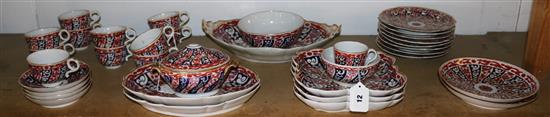 A Worcester Queen Charlotte pattern part dinner and tea service, approximately 30 pieces (faults)